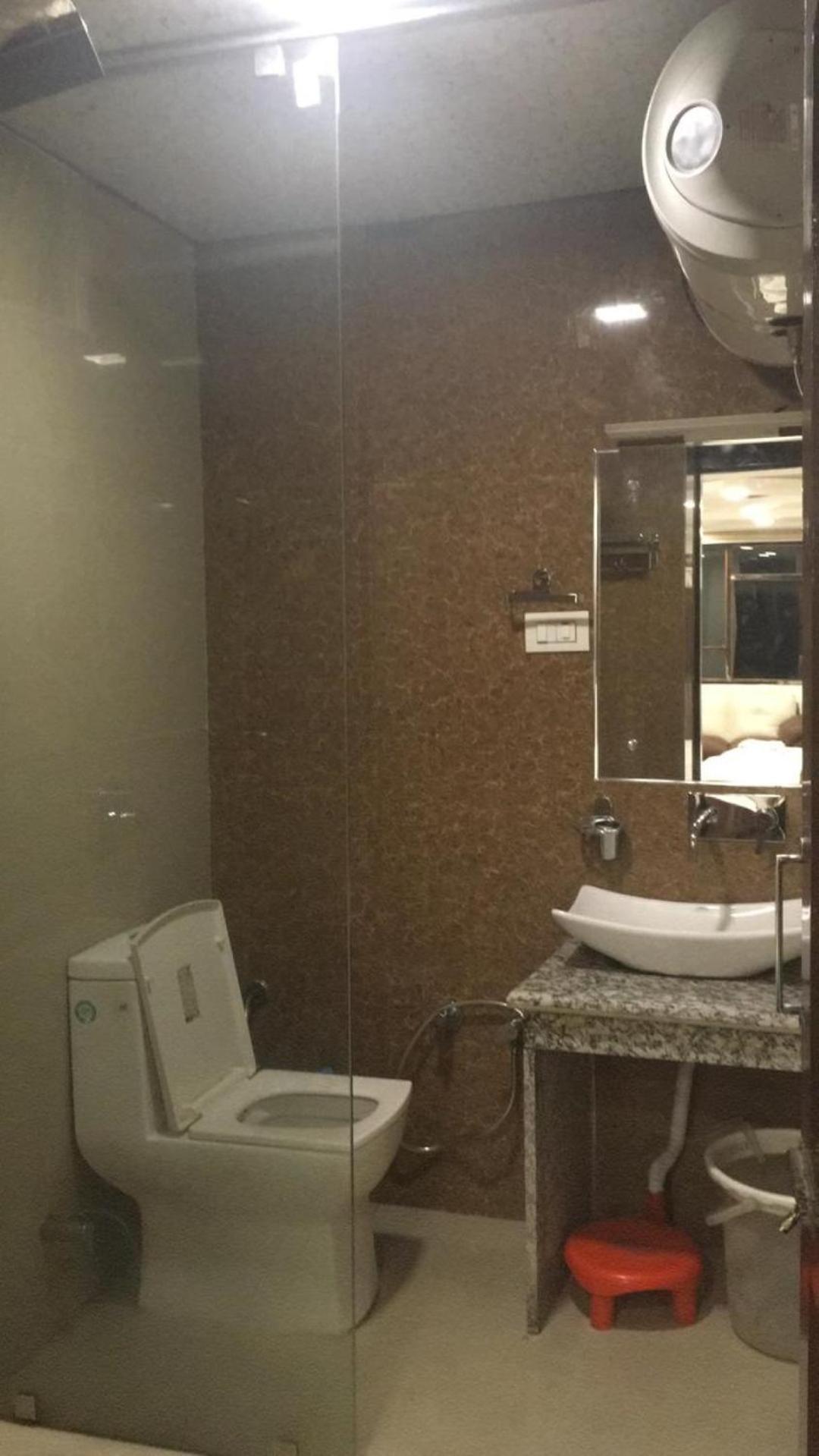 Hotel Bliss , アナントナグ エクステリア 写真